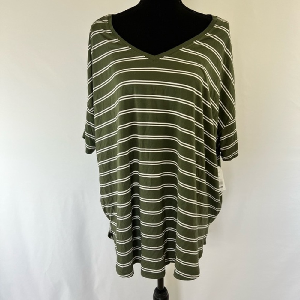 Time & Tru Tunic Length Top